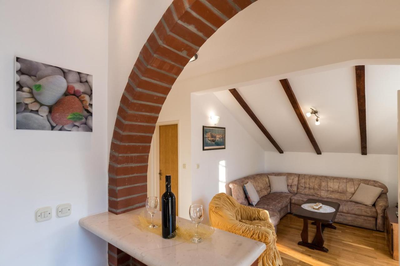 Apartment Zora Чилипи Экстерьер фото