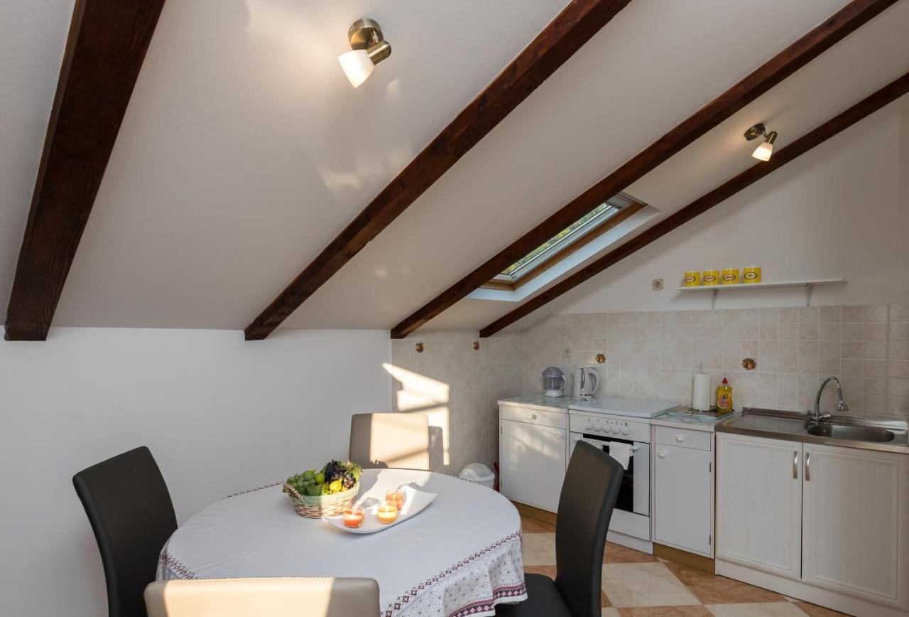 Apartment Zora Чилипи Экстерьер фото