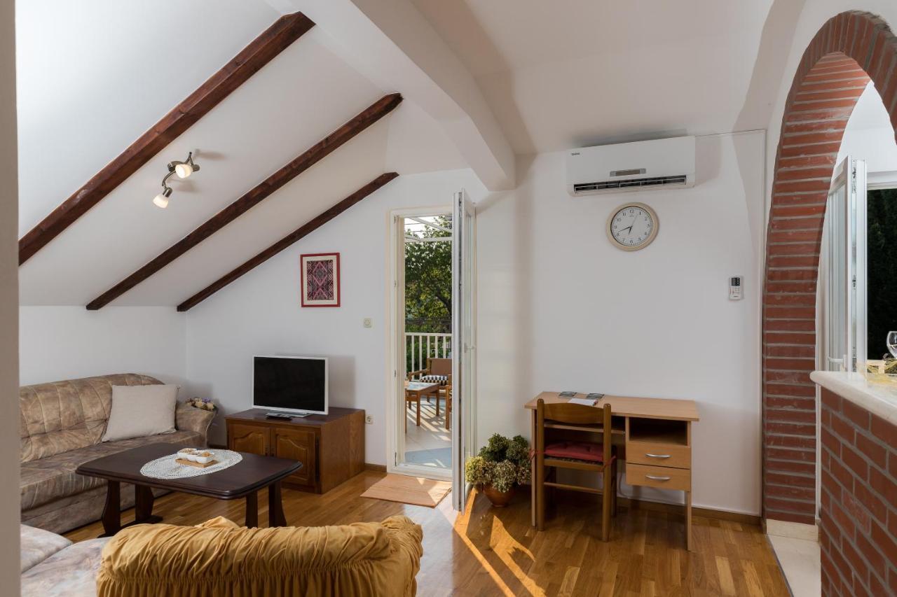 Apartment Zora Чилипи Экстерьер фото